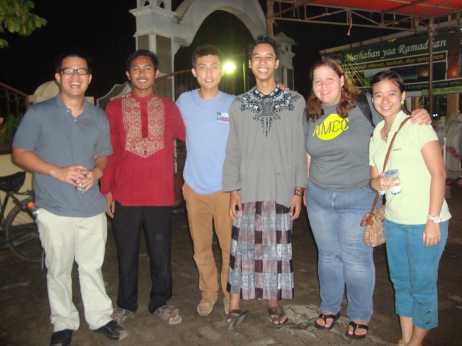 Bersama pengurus remaja Masjid, Bonang